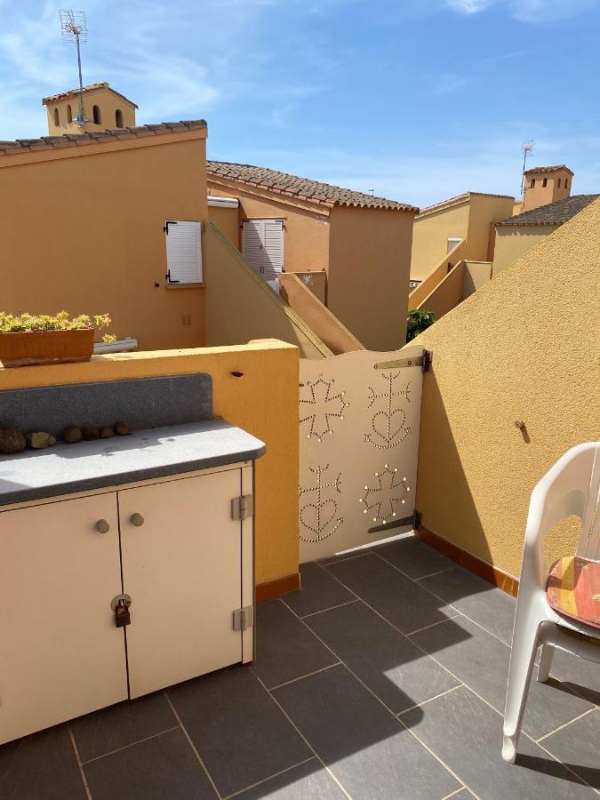 Joli Appartement Mezzanine Avec Parking La Roquille Agde Exterior photo